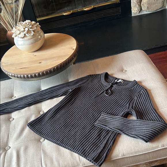 JW ANDERSON X Uniqlo Grey Black Ribbed Knit Tie Front Sweater Size XS